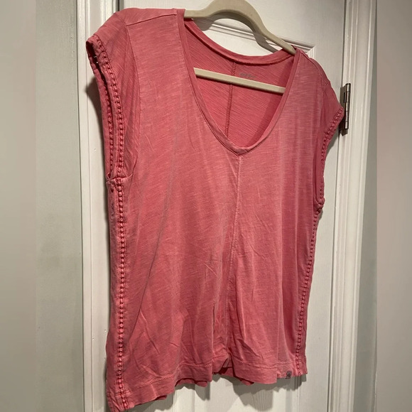 Eddie Bauer Cap Sleeve Embroidered Seam V Neck Pink Burnout Tee Size S - Picture 3 of 10